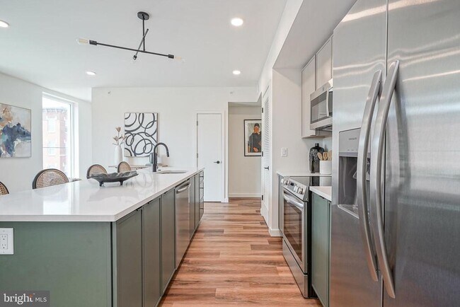 1301 Bainbridge St in Philadelphia, PA - Building Photo - Building Photo