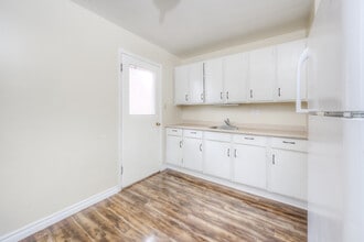 75 Highland Rd E in Kitchener, ON - Building Photo - Building Photo