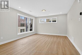 301 Glenroy Gilbert Dr in Ottawa, ON - Building Photo - Building Photo