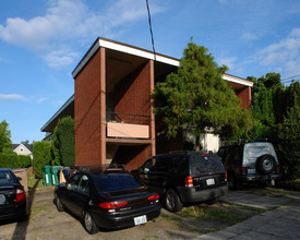 Corliss Crest in Seattle, WA - Building Photo - Building Photo