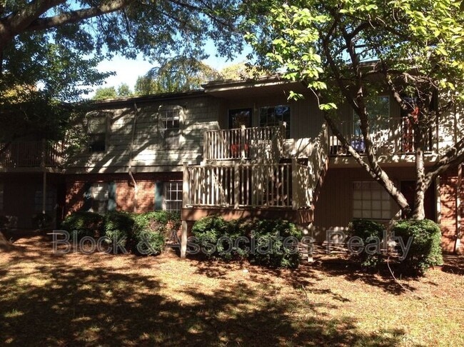 property at 3820 Country Club Rd