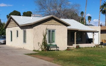 2402 W Hayward Ave in Phoenix, AZ - Building Photo - Primary Photo