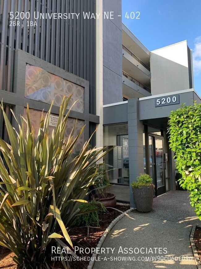 5200 University Wy NE in Seattle, WA - Building Photo - Building Photo