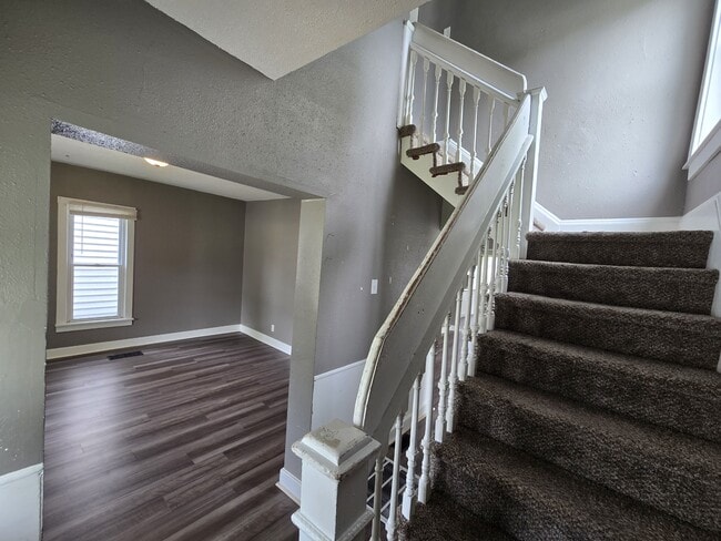 514 Logan Ave in Waterloo, IA - Building Photo - Building Photo