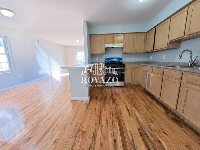 property at 921 Hunterdon St