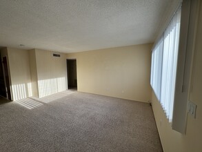 3047 Western Ave in Kingman, AZ - Building Photo - Building Photo