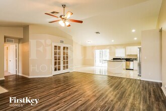 2709 SW 4th Ave in Cape Coral, FL - Foto de edificio - Building Photo