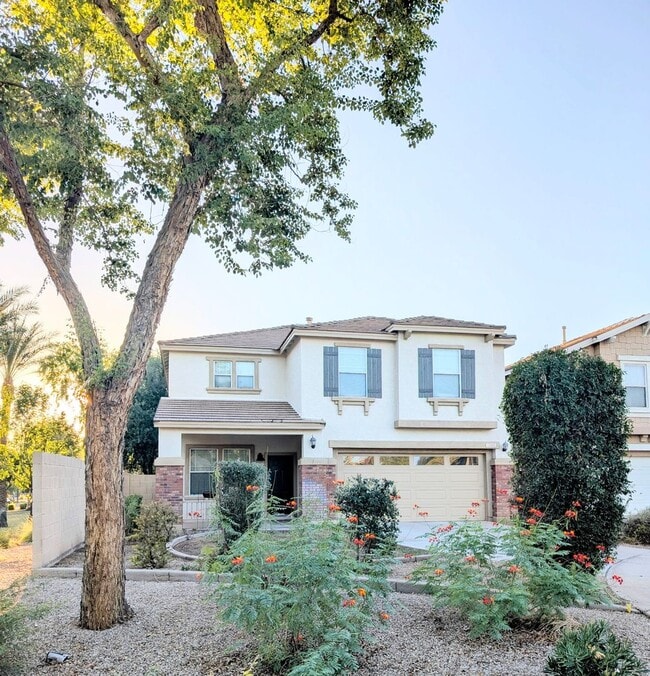 property at 1508 S Longspur Ln