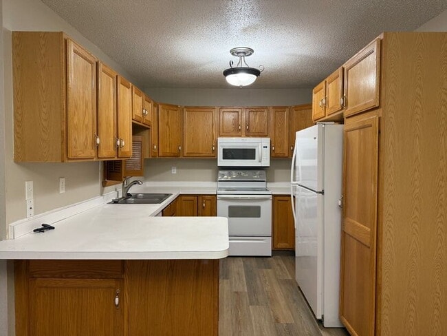 property at 2736-33 1/2 33 1/2 Ave S