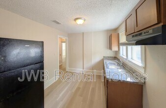 40 Anne Ave in Jacksonville, FL - Building Photo - Building Photo