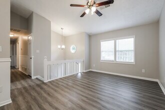 5224 Brough Ln in Stone Mountain, GA - Foto de edificio - Building Photo