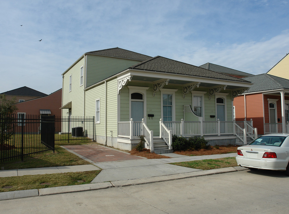 720 St Mary Dr in New Orleans, LA - Building Photo