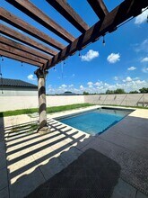 1001 E Balboa Ave in McAllen, TX - Building Photo - Building Photo