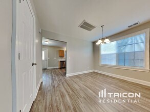 248 Loop Rd in West Columbia, SC - Building Photo - Building Photo