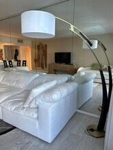 2301 Collins Ave, Unit 1 dorm Vista al Mar Roney in Miami Beach, FL - Building Photo - Building Photo