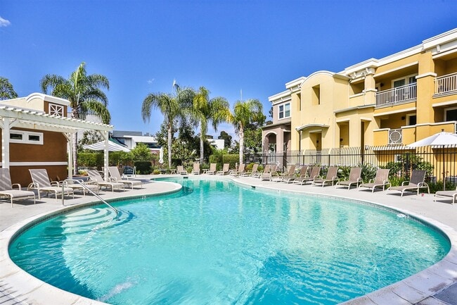 3542 Shoreline Bluff Lane in San Diego, CA - Foto de edificio - Building Photo