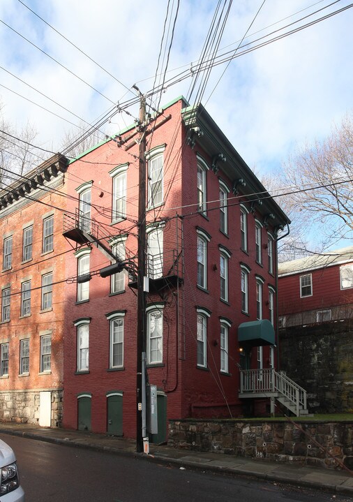 13 Abeel St in Kingston, NY - Building Photo