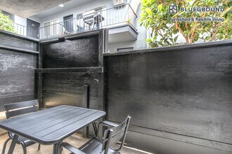 1231 S Bundy Dr in Los Angeles, CA - Building Photo - Building Photo