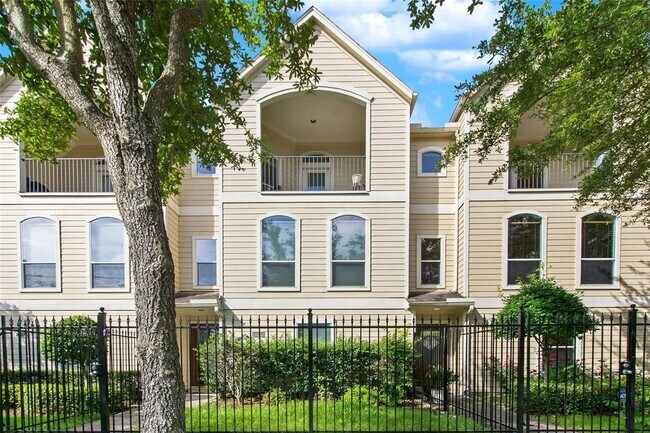 property at 1920 Prospect St