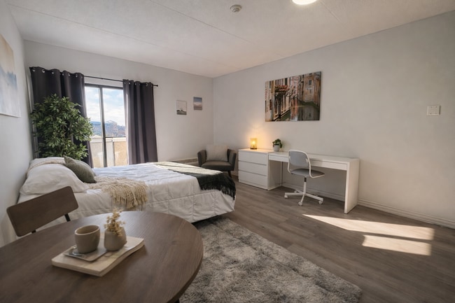 2360 Princess St in Kingston, ON - Building Photo - Building Photo