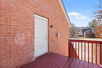 2031 Sitser Ln, Unit Apt C in Atlanta, GA - Building Photo - Building Photo