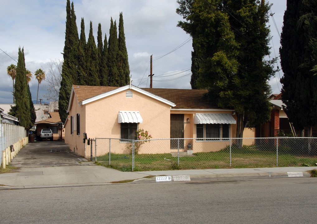 12229 Ferris Rd in El Monte, CA - Foto de edificio