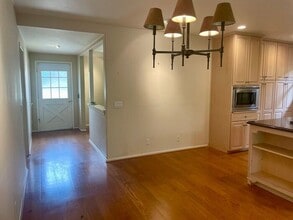 5423 Dariesa St in Carpinteria, CA - Building Photo - Building Photo