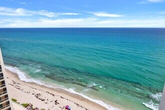 5420 N Ocean Dr, Unit 1703 in Riviera Beach, FL - Foto de edificio - Building Photo