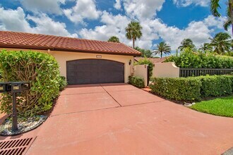 21662 San Simeon Cir in Boca Raton, FL - Building Photo - Building Photo