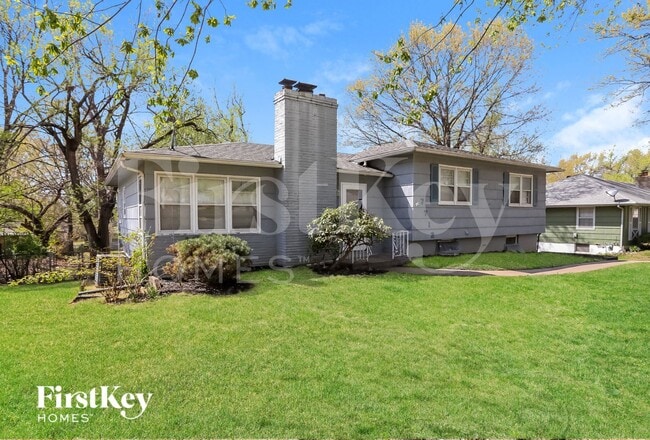 7712 Arlington Ave in Raytown, MO - Building Photo - Building Photo