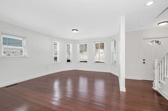 12 Broadway St in Westford, MA - Building Photo - Building Photo