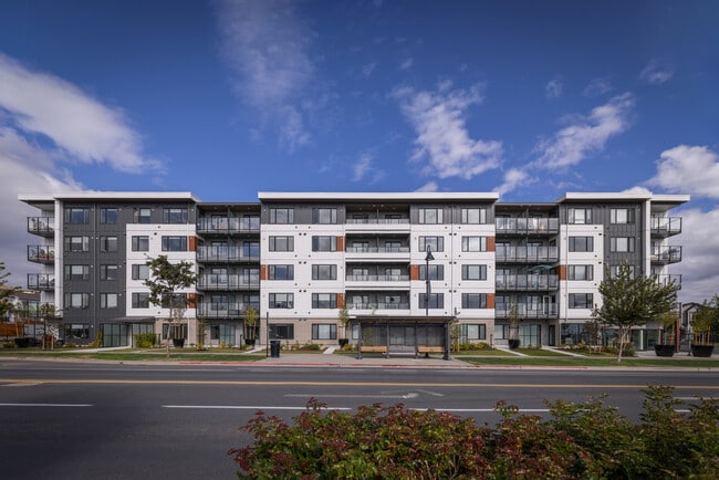 3554 Ryder Hesjedal Way in Colwood, BC - Building Photo - Building Photo
