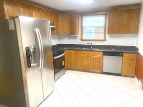 3304 N Paris Ave in Chicago, IL - Building Photo - Building Photo