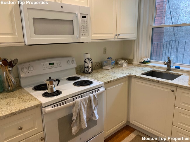 451 Park Dr, Unit 3B