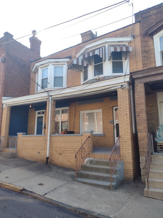 4208 Calvin St in Pittsburgh, PA - Building Photo - Building Photo