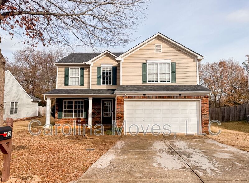 210 Sawyer Dr in Greenville, SC - Building Photo