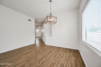 6397 W Blackhawk Dr in Glendale, AZ - Building Photo - Building Photo