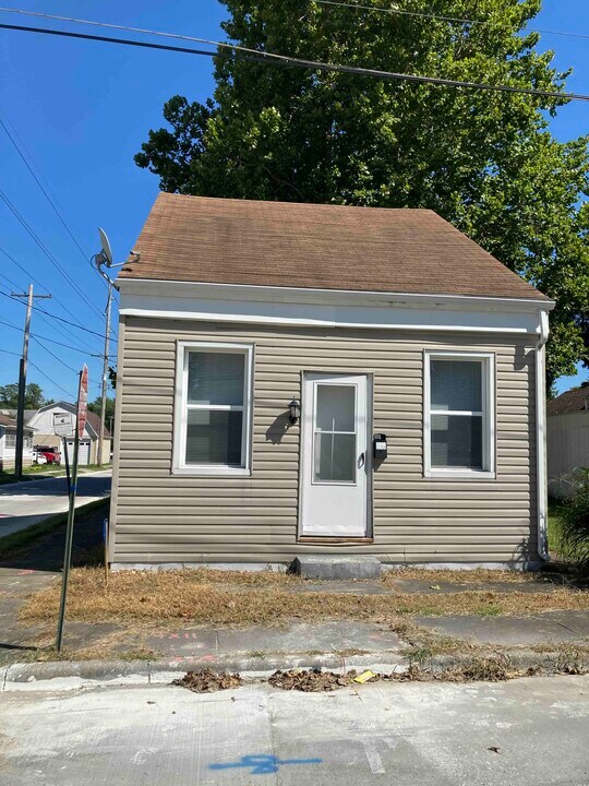 30 North 15th Street, Unit Rent $825 in Belleville, IL - Foto de edificio