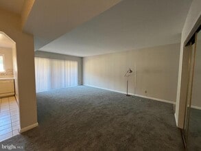 2704 Dartmouth Rd in Alexandria, VA - Building Photo - Building Photo