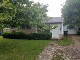 6642 E 46th St in Indianapolis, IN - Building Photo