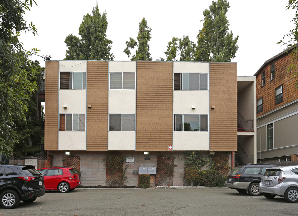 2235 Ashby Ave in Berkeley, CA - Building Photo