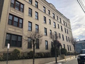 120 Dekalb Ave in Jersey City, NJ - Building Photo