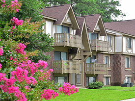 Lake in the Pines Apartments