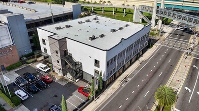 62 W Colonial Dr in Orlando, FL - Building Photo - Building Photo