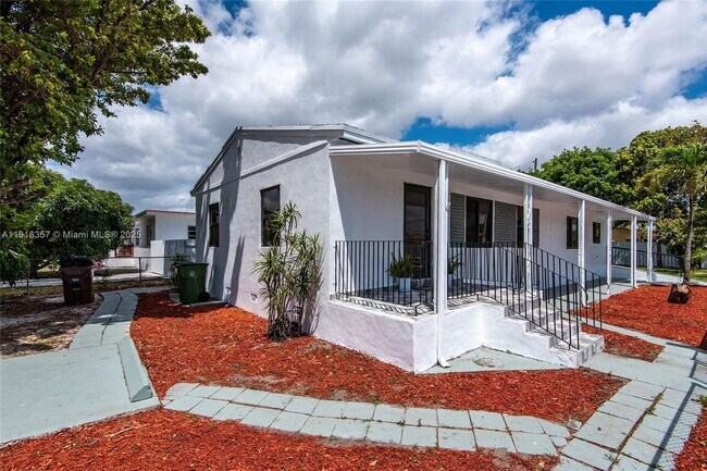 1710 E 6th Ave in Hialeah, FL - Building Photo - Building Photo