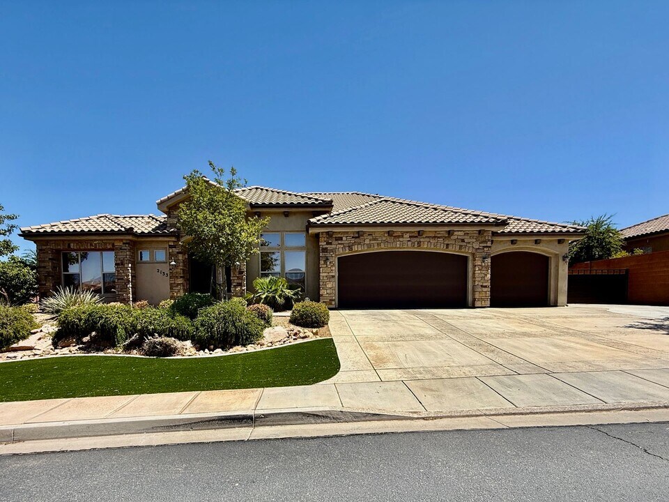2133 S 1200 W in Saint George, UT - Building Photo
