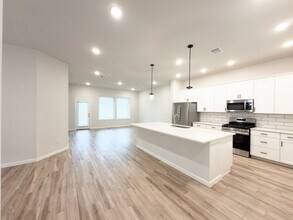 42504 Rustico Rd, Unit 127-201 in Magnolia, TX - Building Photo - Building Photo