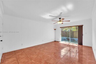 13720 SW 90th Ave in Miami, FL - Building Photo - Building Photo