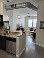 201 W Lancaster Ave in Fort Worth, TX - Building Photo