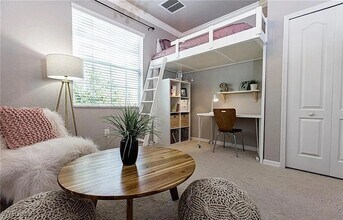 2382 Heydon Cir E in Naples, FL - Building Photo - Building Photo